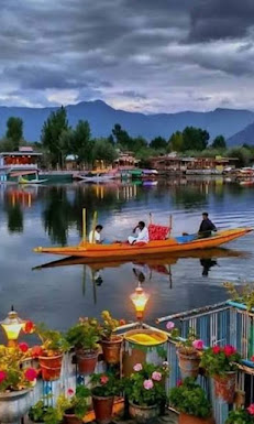 Kashmir Famous Dal Lake